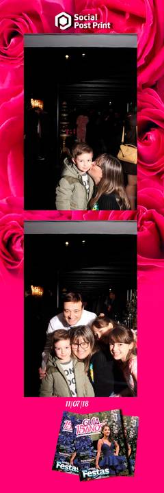 Espelho Mágico Interativo Sticker no lançamento da Revista Guia 15 anos na Fields em Florianópolis.'