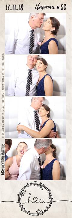 Cabine de Fotos em casamento realizado em Itapema.'