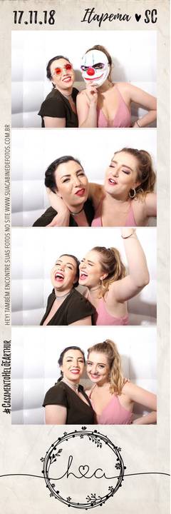 Cabine de Fotos em casamento realizado em Itapema.'