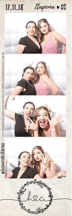 Cabine de Fotos em casamento realizado em Itapema.'