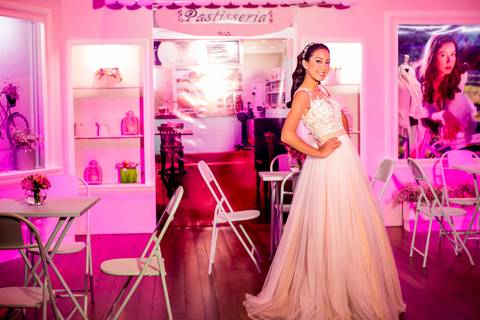 Paris , la passtiseria, una pequeña replica en santa cruz,'