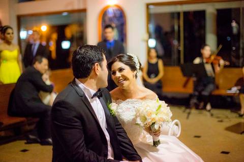 emociones,lo que buscamos  en Creacion  luis arnez y carol mercado'