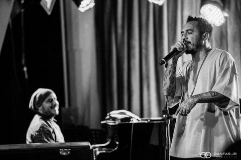 Marcelo D2 num show acustico no blue note rio por Dantas Jr.'