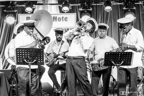Brass com um clima de New Orleans no Palco do Blue Note Rio por Dantas Jr.'