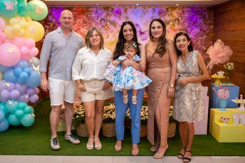 Dodói, mas com muita alegria: o aniversário da Luisa.'