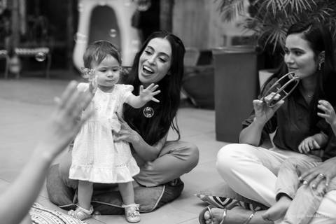 Cenário alegre e festivo: o Quintal Aventura no Rio de Janeiro.'