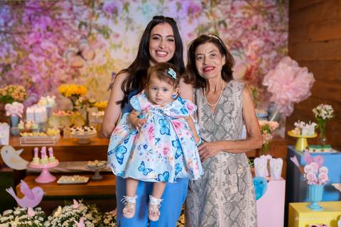 Detalhes encantadores do aniversário da Luisa.'