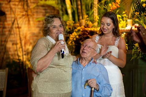 Fotógrafo para aniversários de adultos e crianças em Inhapim – Registre sua celebração com fotos incríveis.'