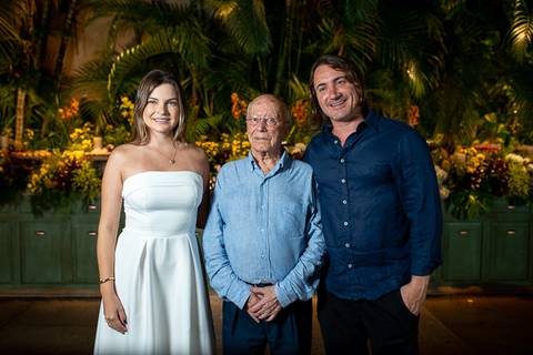 Fotos profissionais para aniversários de todas as idades em Ipatinga – Do infantil ao adulto, sua festa merece as melhores imagens.'