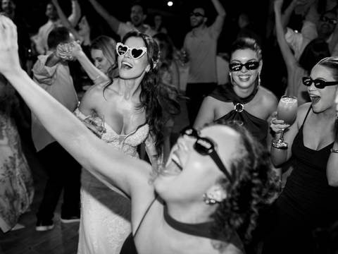 festa animada de casamento'