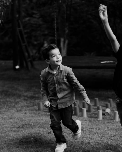 Momento de alegria durante a comemoração dos 6 anos do Léo.'