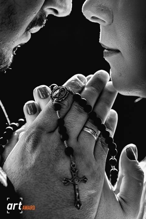 Quando a foto nos fala sem ao menos mostrar as expressões, fotografia premiada pela FineArt Association'