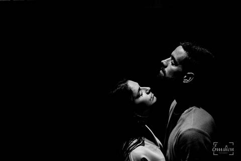 Fotógrafo de casamentos em Coimbra, Leiria, Aveiro.
Fotografia documental de casamento. Fotografia com emoção, paixão e sem poses. Imagens verdadeiras e cheias de amor.
Fotografamos em todo o país. Sessão Solteiros na Praia de Mira e em Fermentelos.'
