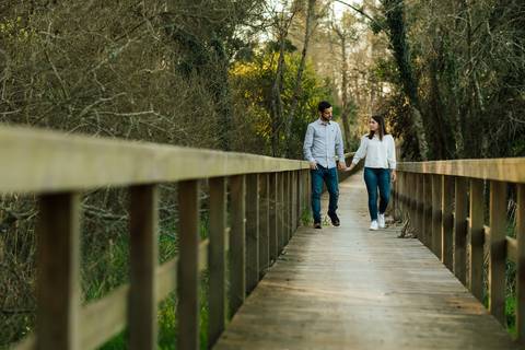 Fotógrafo de casamentos em Coimbra, Leiria, Aveiro.
Fotografia documental de casamento. Fotografia com emoção, paixão e sem poses. Imagens verdadeiras e cheias de amor.
Fotografamos em todo o país. Sessão Solteiros na Praia de Mira e em Fermentelos.'