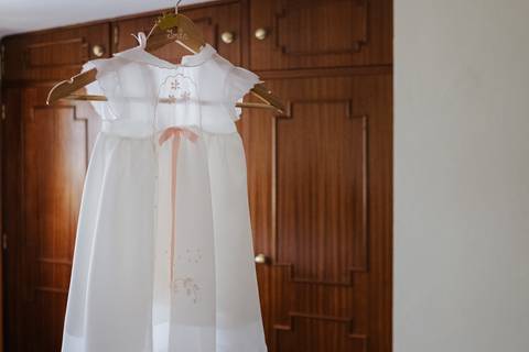 vestido da criança para o baptizdo'