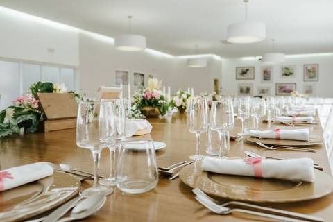 pormenores das mesas na quinta santa cristina no dia do baptismo'