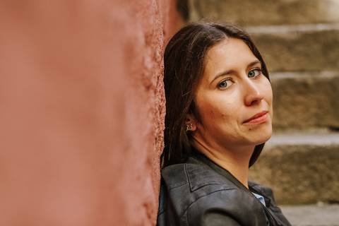 retrato da namorada em sessão de solteiros'