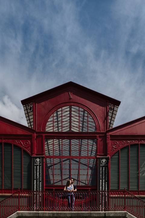 sessão de solteiros no mercado ferreira borges no porto'
