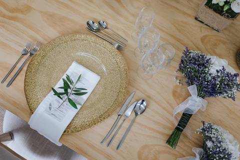 Decoração da mesa dos noivos'