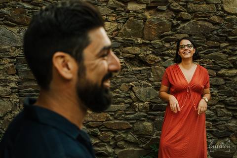 Fotógrafo de casamentos em Coimbra, Leiria, Aveiro.
Fotografia documental de casamento. Fotografia com emoção, paixão e sem poses. Imagens verdadeiras e cheias de amor.
Fotografamos em todo o país. Sessão Solteiros na Lousã.'