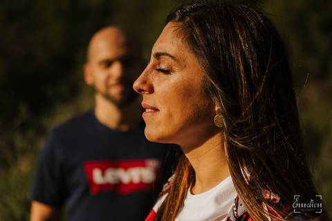 Fotógrafo de casamentos em Coimbra, Leiria, Aveiro.
Fotografia documental de casamento. Fotografia com emoção, paixão e sem poses. Imagens verdadeiras e cheias de amor.
Fotografamos em todo o país. Sessão Solteiros nas Buracas do Casmilo.'