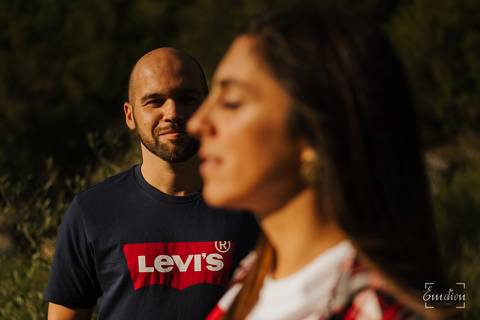 Fotógrafo de casamentos em Coimbra, Leiria, Aveiro.
Fotografia documental de casamento. Fotografia com emoção, paixão e sem poses. Imagens verdadeiras e cheias de amor.
Fotografamos em todo o país. Sessão Solteiros nas Buracas do Casmilo.'