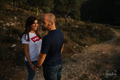 Fotógrafo de casamentos em Coimbra, Leiria, Aveiro.
Fotografia documental de casamento. Fotografia com emoção, paixão e sem poses. Imagens verdadeiras e cheias de amor.
Fotografamos em todo o país. Sessão Solteiros nas Buracas do Casmilo.'