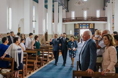 Entrada do noivo na igreja de Febres.'