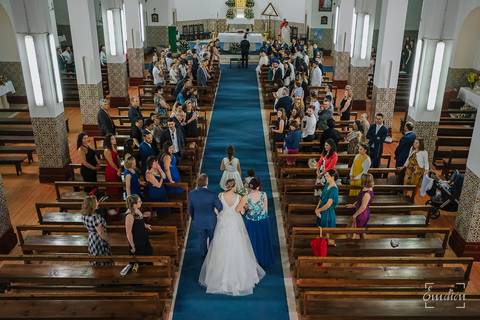 Entrada da noiva na igreja de Febres.'