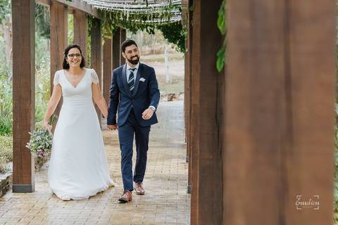 Fotógrafo de casamentos em Leiria,Coimbra Aveiro.
Fotografia documental de casamento. Fotografia com emoção, paixão e sem poses. Imagens verdadeiras e cheias de amor.
Fotografamos em todo o país. Casamento em Ansião e na Quinta das Abertas.'