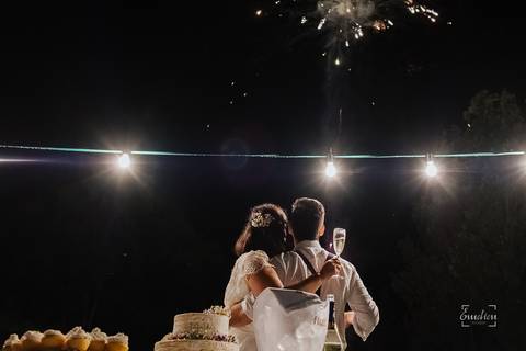 Fotógrafo de casamentos em Leiria,Coimbra Aveiro.
Fotografia documental de casamento. Fotografia com emoção, paixão e sem poses. Imagens verdadeiras e cheias de amor.
Fotografamos em todo o país. Casamento em Ansião e na Quinta das Abertas.'