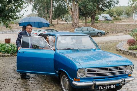 Fotógrafo de casamentos em Leiria,Coimbra Aveiro.
Fotografia documental de casamento. Fotografia com emoção, paixão e sem poses. Imagens verdadeiras e cheias de amor.
Fotografamos em todo o país. Casamento em Ansião e na Quinta das Abertas.'