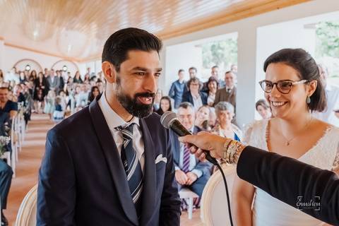 Fotógrafo de casamentos em Leiria,Coimbra Aveiro.
Fotografia documental de casamento. Fotografia com emoção, paixão e sem poses. Imagens verdadeiras e cheias de amor.
Fotografamos em todo o país. Casamento em Ansião e na Quinta das Abertas.'