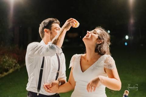 Fotógrafo de casamentos em Leiria,Coimbra Aveiro.
Fotografia documental de casamento. Fotografia com emoção, paixão e sem poses. Imagens verdadeiras e cheias de amor.
Fotografamos em todo o país. Casamento em Ansião e na Quinta das Abertas.'