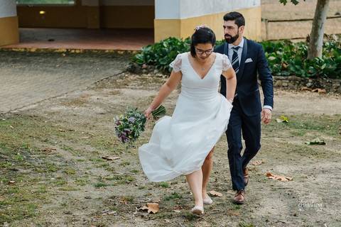 Fotógrafo de casamentos em Leiria,Coimbra Aveiro.
Fotografia documental de casamento. Fotografia com emoção, paixão e sem poses. Imagens verdadeiras e cheias de amor.
Fotografamos em todo o país. Casamento em Ansião e na Quinta das Abertas.'