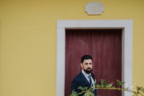 Fotógrafo de casamentos em Leiria,Coimbra Aveiro.
Fotografia documental de casamento. Fotografia com emoção, paixão e sem poses. Imagens verdadeiras e cheias de amor.
Fotografamos em todo o país. Casamento em Ansião e na Quinta das Abertas.'
