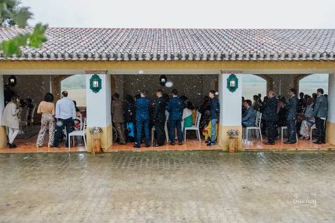 Fotógrafo de casamentos em Leiria,Coimbra Aveiro.
Fotografia documental de casamento. Fotografia com emoção, paixão e sem poses. Imagens verdadeiras e cheias de amor.
Fotografamos em todo o país. Casamento em Ansião e na Quinta das Abertas.'