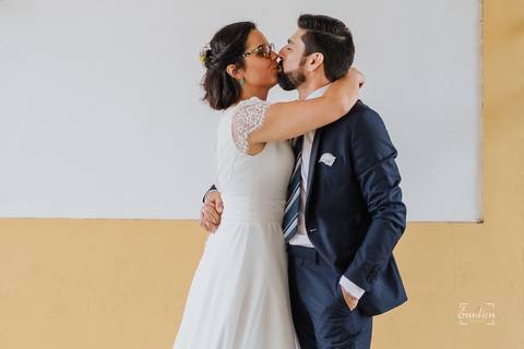 Fotógrafo de casamentos em Leiria,Coimbra Aveiro.
Fotografia documental de casamento. Fotografia com emoção, paixão e sem poses. Imagens verdadeiras e cheias de amor.
Fotografamos em todo o país. Casamento em Ansião e na Quinta das Abertas.'