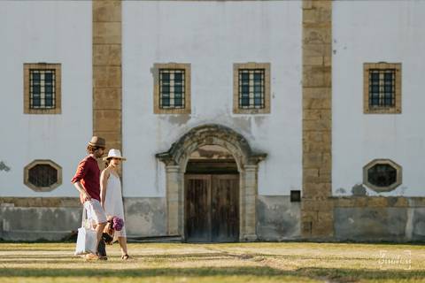 Fotógrafo de casamentos em Coimbra, Leiria, Aveiro.
Fotografia documental de casamento. Fotografia com emoção, paixão e sem poses. Imagens verdadeiras e cheias de amor.
Fotografamos em todo o país. Sessão Solteiros em Coimbra.'