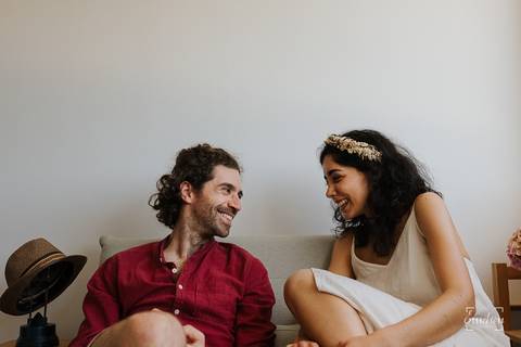 Fotógrafo de casamentos em Coimbra, Leiria, Aveiro.
Fotografia documental de casamento. Fotografia com emoção, paixão e sem poses. Imagens verdadeiras e cheias de amor.
Fotografamos em todo o país. Sessão Solteiros em Coimbra.'