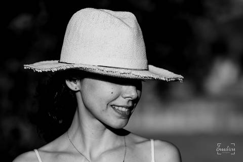 Fotógrafo de casamentos em Coimbra, Leiria, Aveiro.
Fotografia documental de casamento. Fotografia com emoção, paixão e sem poses. Imagens verdadeiras e cheias de amor.
Fotografamos em todo o país. Sessão Solteiros em Coimbra.'