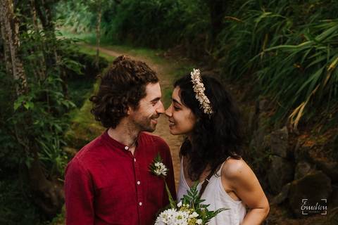 Fotógrafo de casamentos em Coimbra, Leiria, Aveiro.
Fotografia documental de casamento. Fotografia com emoção, paixão e sem poses. Imagens verdadeiras e cheias de amor.
Fotografamos em todo o país. Sessão Solteiros em Coimbra.'