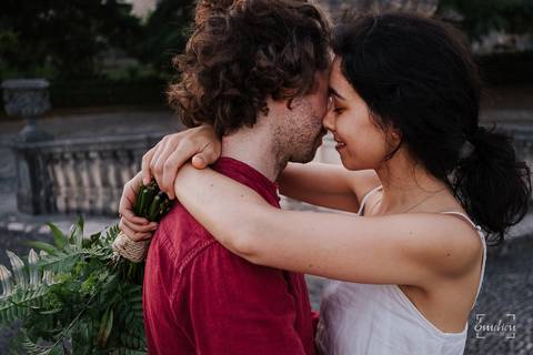 Fotógrafo de casamentos em Coimbra, Leiria, Aveiro.
Fotografia documental de casamento. Fotografia com emoção, paixão e sem poses. Imagens verdadeiras e cheias de amor.
Fotografamos em todo o país. Sessão Solteiros em Coimbra.'