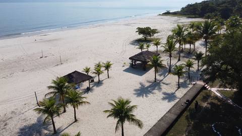 Vista aérea da praia do CADIM
'