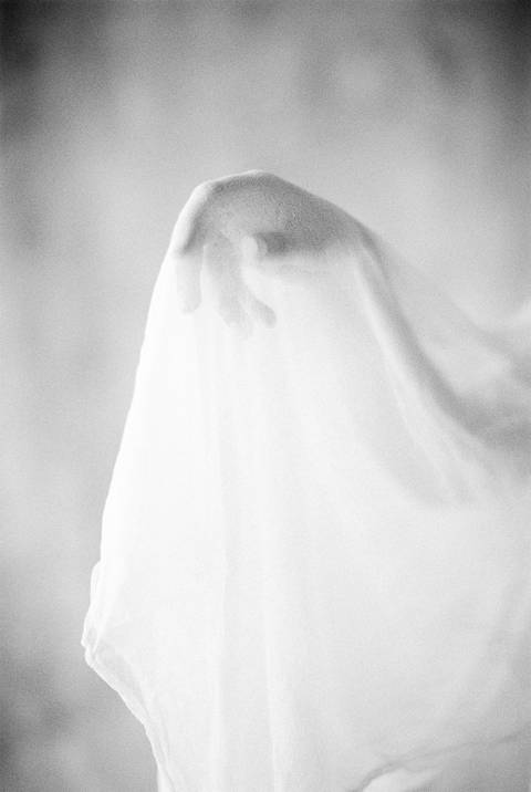 boudoir, Bride, Fuji400H, PortugalPhotographer, wedding day, fine art photography, porto photographer, film photography, she, bride preparation, noiva, fotografo de casamento, fotografo do porto, sessão intima, sessão lingerie, 
'