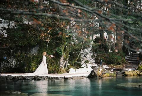  destinationwedding, PortugalPhotographer, lovethedress, fineartphotography, fineartfilm, Switzerland, stylemepretty, rainywedding, winter, weddingswitzerland, blausee, romanticsession, winterwedding, rainy, rainyweddingday, lake, blauseelake'