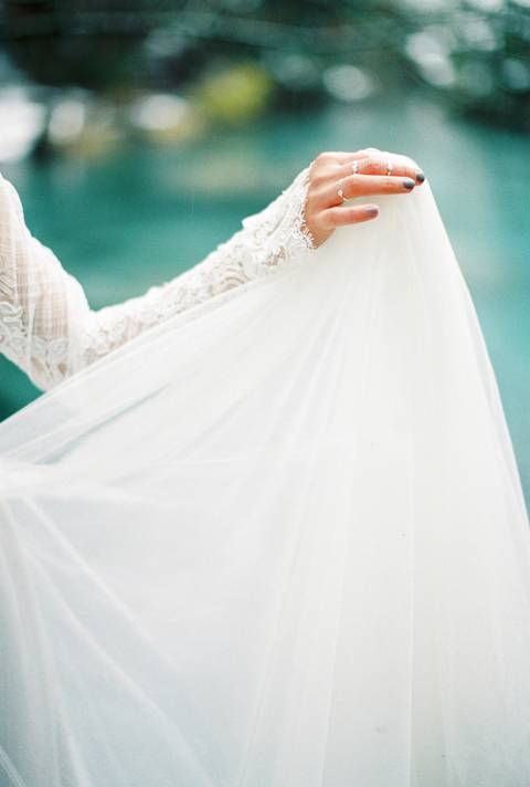  destinationwedding, PortugalPhotographer, lovethedress, fineartphotography, fineartfilm, Switzerland, stylemepretty, rainywedding, winter, weddingswitzerland, blausee, romanticsession, winterwedding, rainy, rainyweddingday, lake, blauseelake'