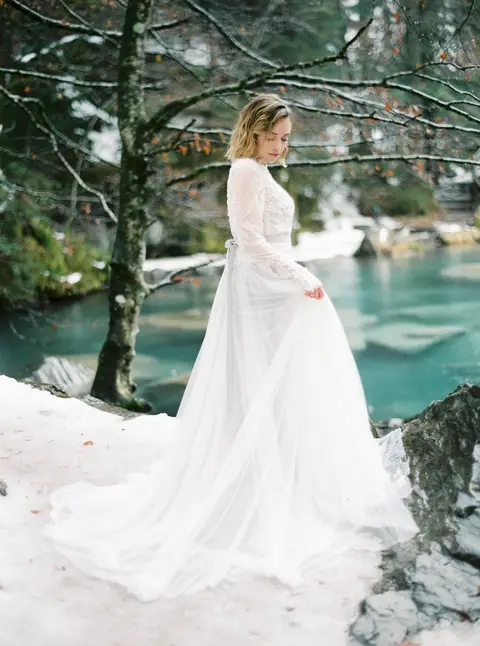  destinationwedding, PortugalPhotographer, lovethedress, fineartphotography, fineartfilm, Switzerland, stylemepretty, rainywedding, winter, weddingswitzerland, blausee, romanticsession, winterwedding, rainy, rainyweddingday, lake, blauseelake'