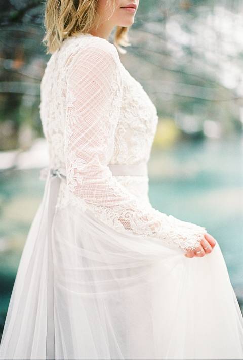  destinationwedding, PortugalPhotographer, lovethedress, fineartphotography, fineartfilm, Switzerland, stylemepretty, rainywedding, winter, weddingswitzerland, blausee, romanticsession, winterwedding, rainy, rainyweddingday, lake, blauseelake'