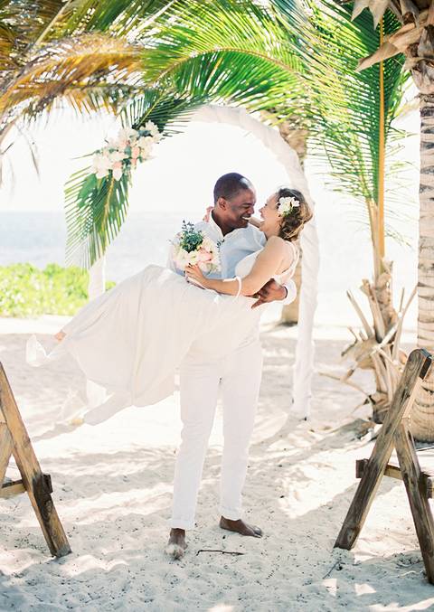 Wedding, beach, destinationwedding, PortugalPhotographer, fineartphotography, elopement, renewal, vows, DominicanRepublic, PuntadelTorobeach, beachwedding, beachdestinationwedding, film, renewalvows, fujifilm400h, cermencitafilmlab, hochzeitsguide, beach'